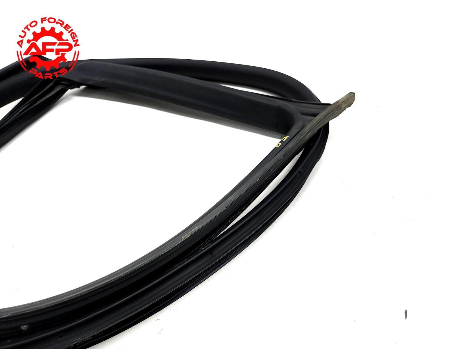 ⭐ 14-20 Maserati Ghibli Quatt Front Right Door Body Weatherstrip Gasket Seal Oem