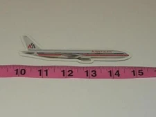 AMERICAN AIRLINES BOEING 777 MAGNET NEW Airplanes Jets Aviation AA logo