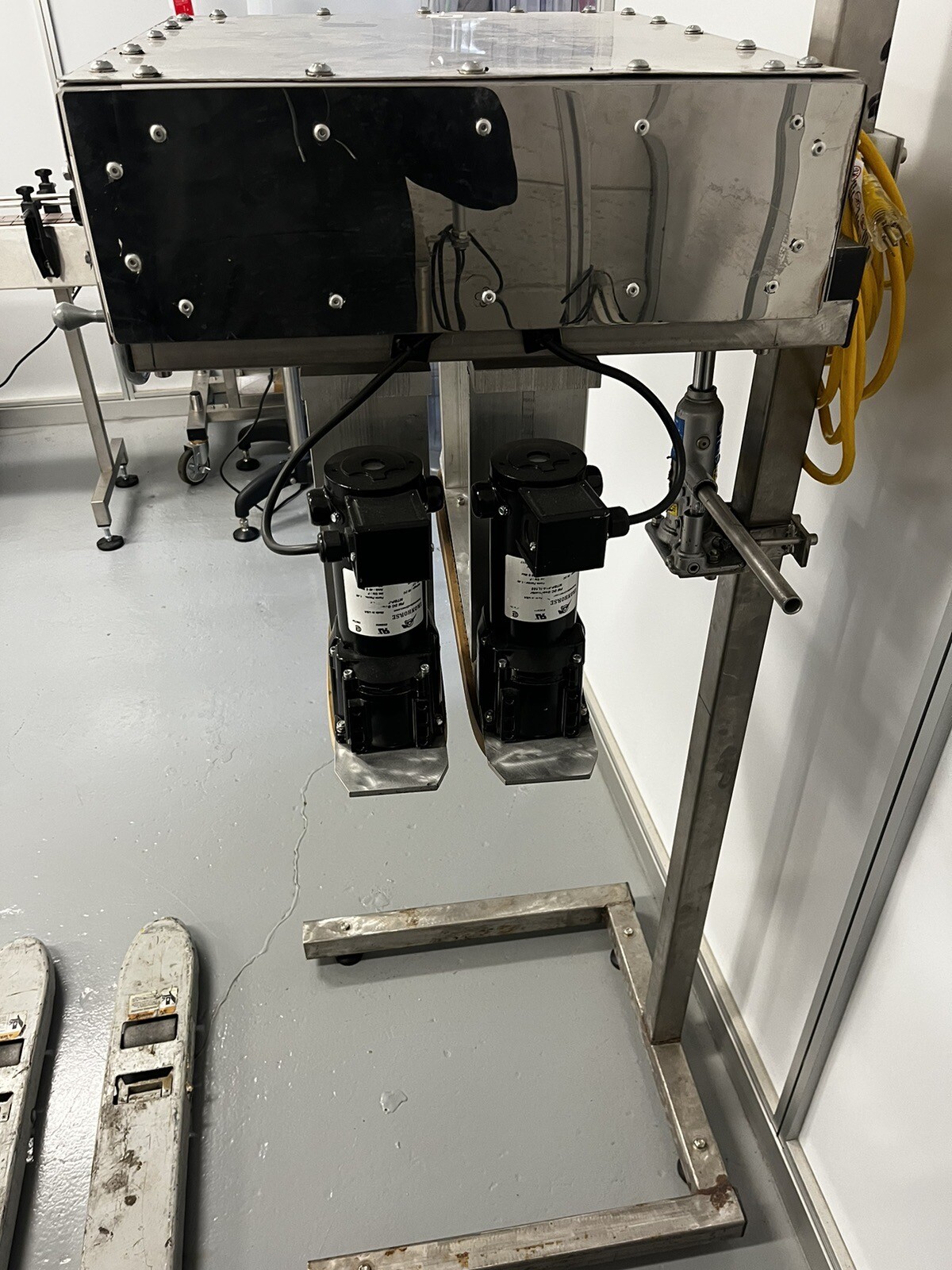 Bottle Carrier Conveyor Bottomless Gripper EcoSmart Food Waste Dryer