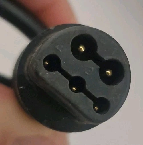 Giant EnergyPak Charger 6A 41.8V 5 Pin Plug GLI270C - Image 3 of 4