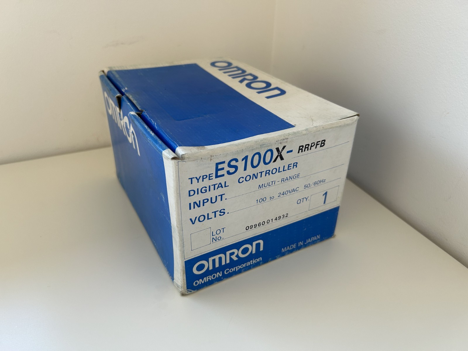 Omron Digital Controller ES100X-RRPBP Made in Japan New Old Stock