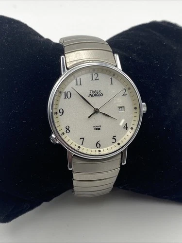 VTG Timex Indiglo And Date Silver Tone Stainless Steel Watch New Battery 35mm