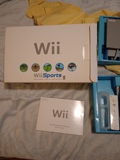 Nintendo Wii Console CIB With Wii Play Game