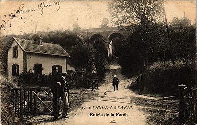 CPA ÉVREUX-Navarra - Eingang zum Wald (297051)