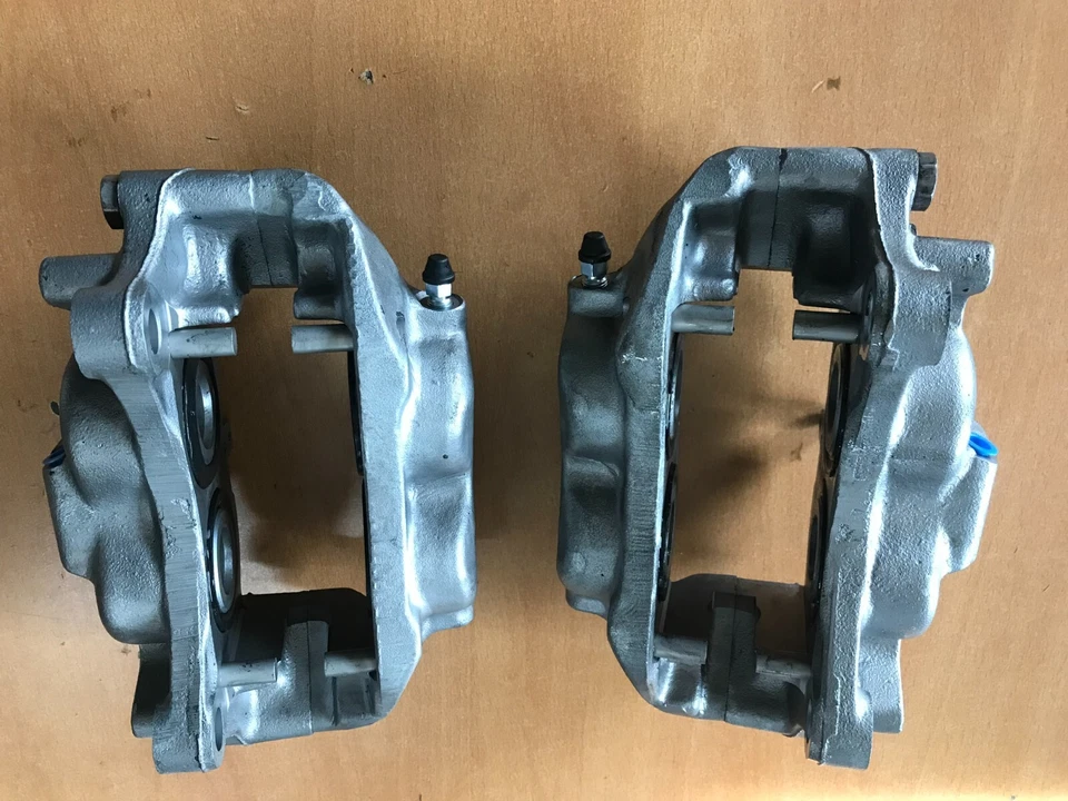 SERVICIO DE RECONSTRUCCIÓN R/R Pinzas de freno delanteras para MBZ G500 WAGON 2000-2017 Foto 2 de 4