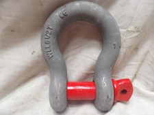 8-1/2 Ton Shackle 1" Galvanized with Red Pin