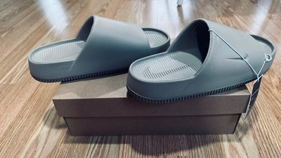 NIB MEN Nike Calm Slides Comfort Sandal Men 9 / Women 10 M KHAKI fast FREE ship