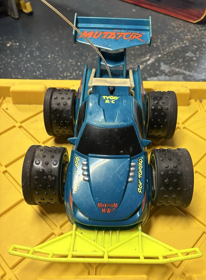 TYCO RC Mutator 9.6V Radio Controlled 4x4 Truck Untested No Remote Or Battery - Image 3 of 4