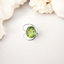 Natural Peridot Gemstone 925 Sterling Silver Designer Jewelry Ring For Wedding