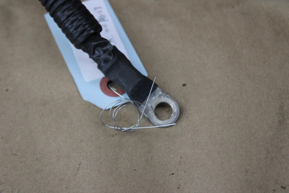 Cable de cableado de batería positivo Cadillac Escalade 2010-2014 OEM 25970828 Foto 4 de 4