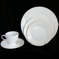 ROTONDE by Hutschenreuther Chloe Shape 5 Piece Place Setting NEW made Germany
