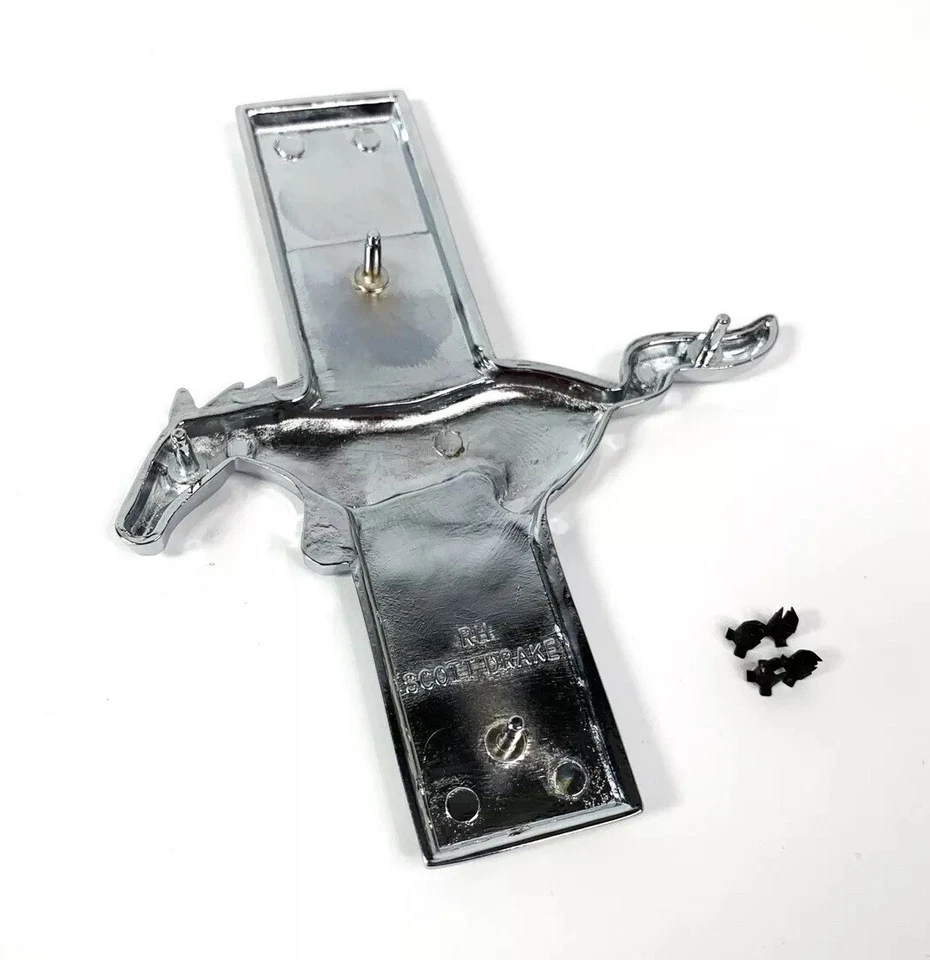 (RH) Emblema de guardabarros Pony 302 de Tri-Bar de caballo corriendo para Ford Mustang 1968 Foto 4 de 4