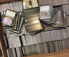 Lotto 700 Carte Magic The Gathering + Mitiche + Rare +  Non Comuni MTG Bulk