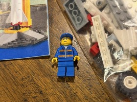 LEGO City #3366 Satellite Launch Pad Complete w/ Box Instruction & Minifigures