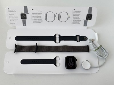 Apple Watch Series 7 41mm Aluminiumgehäuse Sportarmband - Midnight Schwarz (GPS)