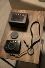 Leica Sofort 2 Hybrid Instant Camera schwarz