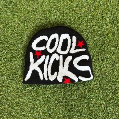 Black Cool Kicks star skull cap beanie