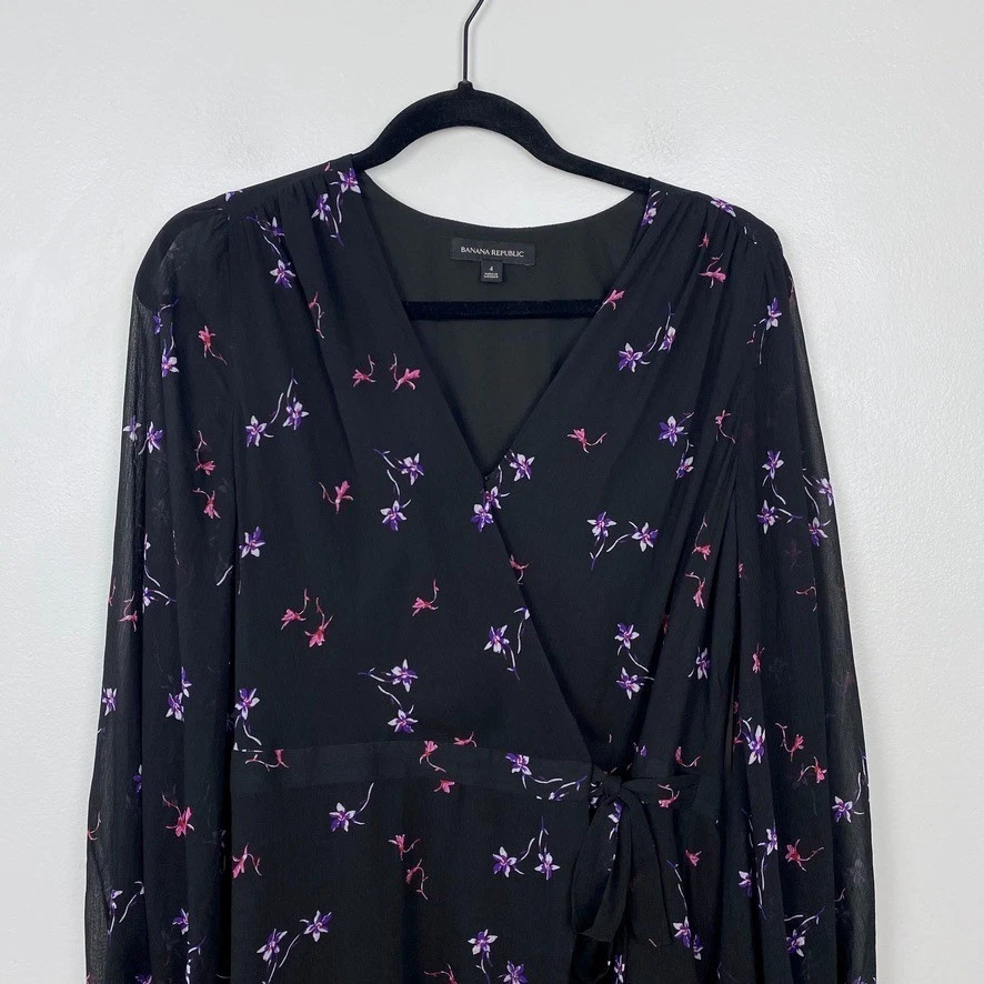 Banana Republic Long Sleeve V-neck Wrap Dress Black Floral Wedding Guest Size 4 - Image 4 of 4