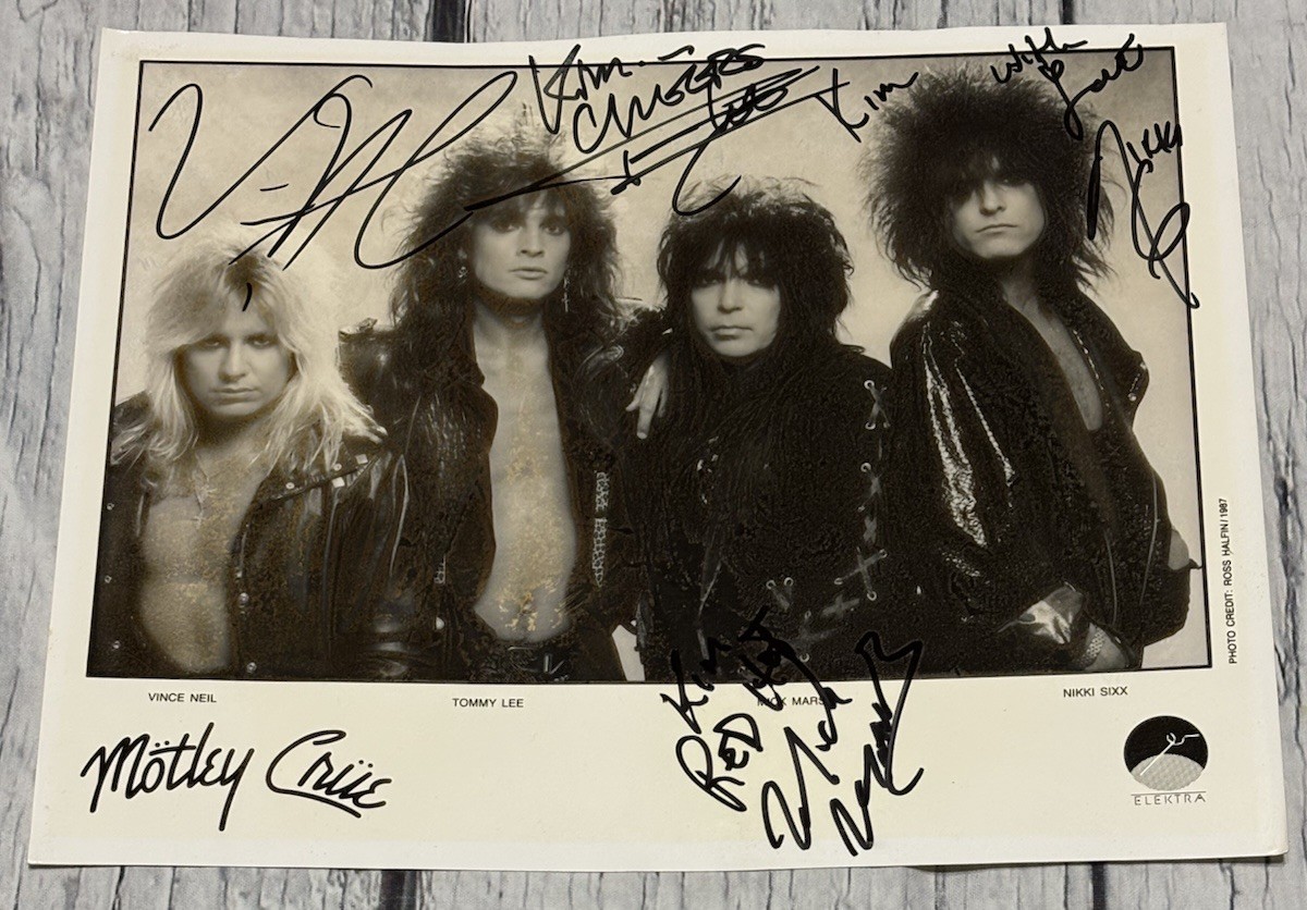 Motley Crue Autograph 1987 All Four Promo Picture 8 X 10