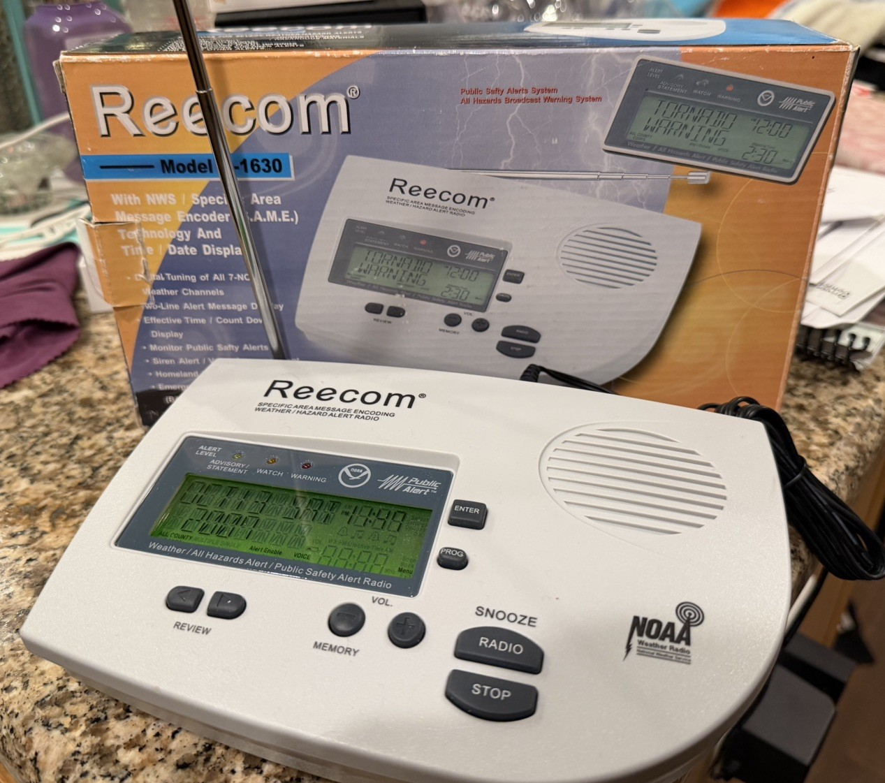 Reecom R-1630 Radio Monitors Severe Weather Hazard Alerts NWS 7-NOAA Tested