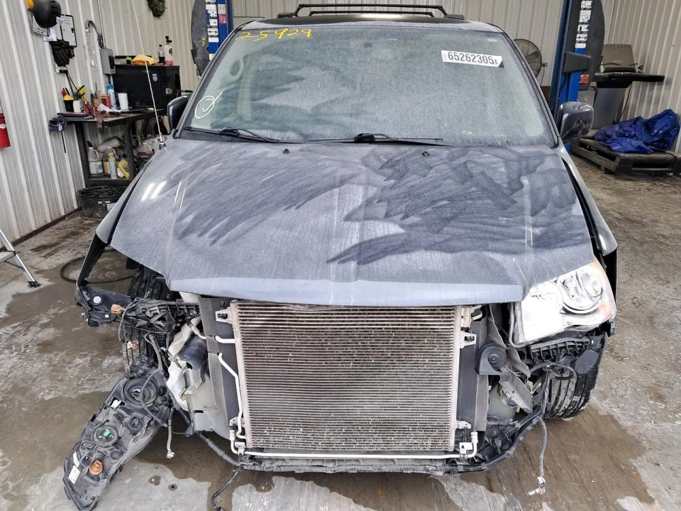 2013 Chrysler Town & Country Passenger Front Seat Bucket Leather Used 437923 Foto 2 de 4