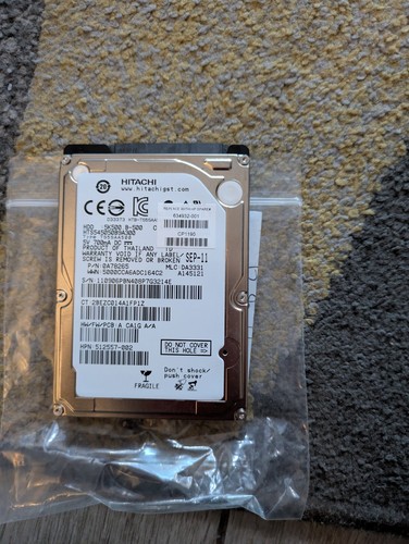 HITACHI 2.5 LAPTOP FESTPLATTE 500GB HTS545050B9A300 512557/002 H2T500854S