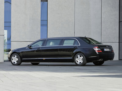Cars 2008 armored mercedes benz s 600 guard pullman w221 Desk Mat Stitched