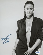 Emmanuelle Chriqui Superman Lois Sexy Autographed Signed 8x10 Photo ACOA