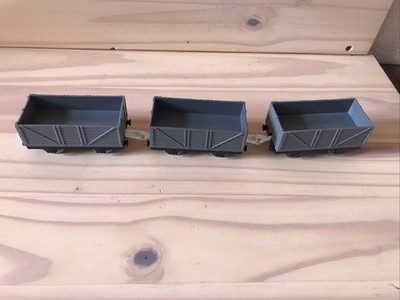 Thomas Trackmaster Truck Cargo Car Lot 3 Tomy 2002