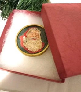 Vintage 1998 Christmas Around The World Santa Claus Brooch Pin
