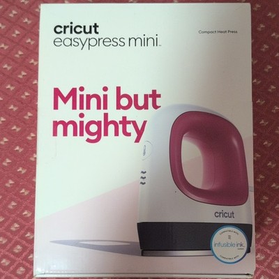 Cricut EasyPress Mini Heat Press 3.2 x 1.9 in 120V 3 Heat Settings Auto-Off