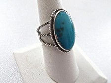 Vintage Navajo Sterling Silver  Fine Oval Turquoise Ring Size 8