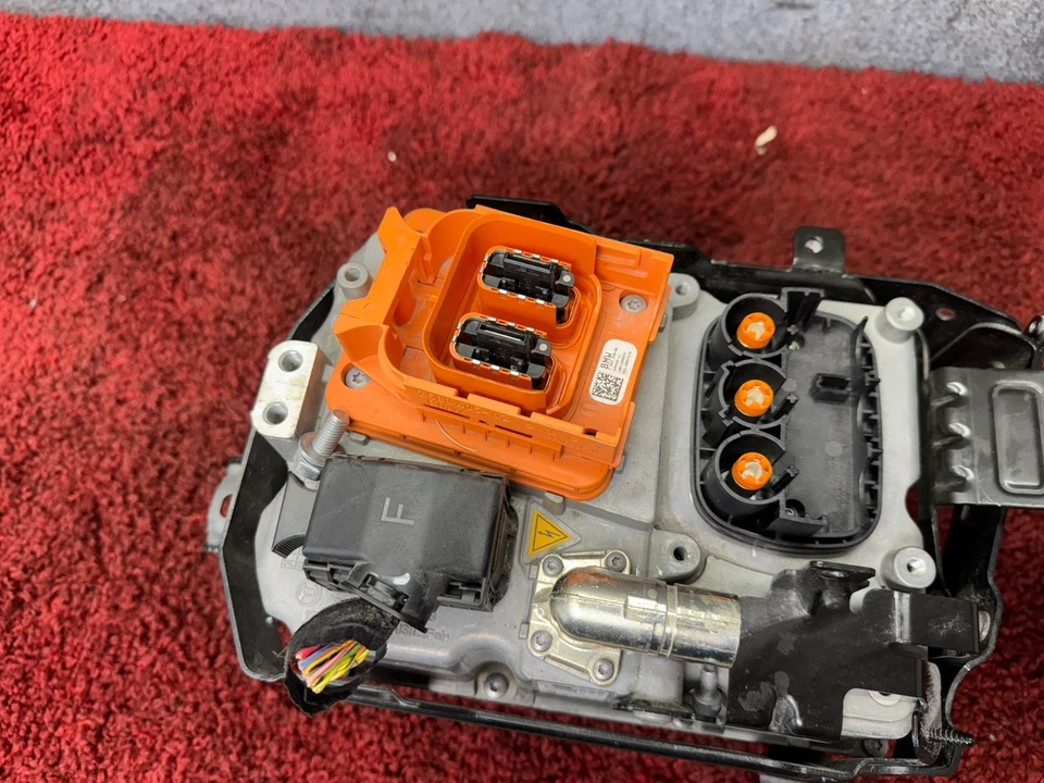 BMW G11 G12 G30 530E Hybrid High Voltage Battery Inverter Junction Block Oem B8 - Image 3 of 4