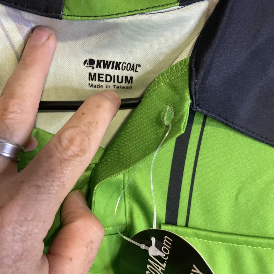 NWT Men's Kwik Goal Premier Referee Jersey Medium Green Short Sleeves Fútbol - Image 3 of 4