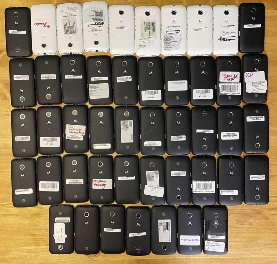 Defective Lot of 47 Motorola E 2015, Sold AS-IS for Parts - Read Description - Image 4 of 4