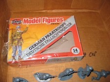 Complete German Paratroopers in 1/32 scale by Airfix from 1981