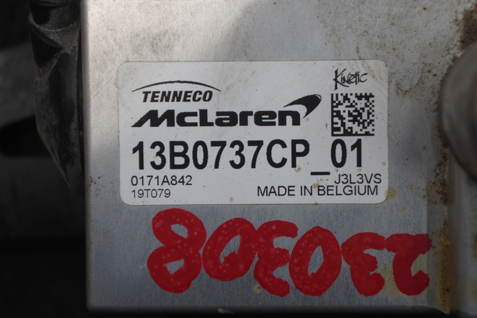 Suspension Pump Valve Block 13B0737CP OEM McLaren 570S 2019