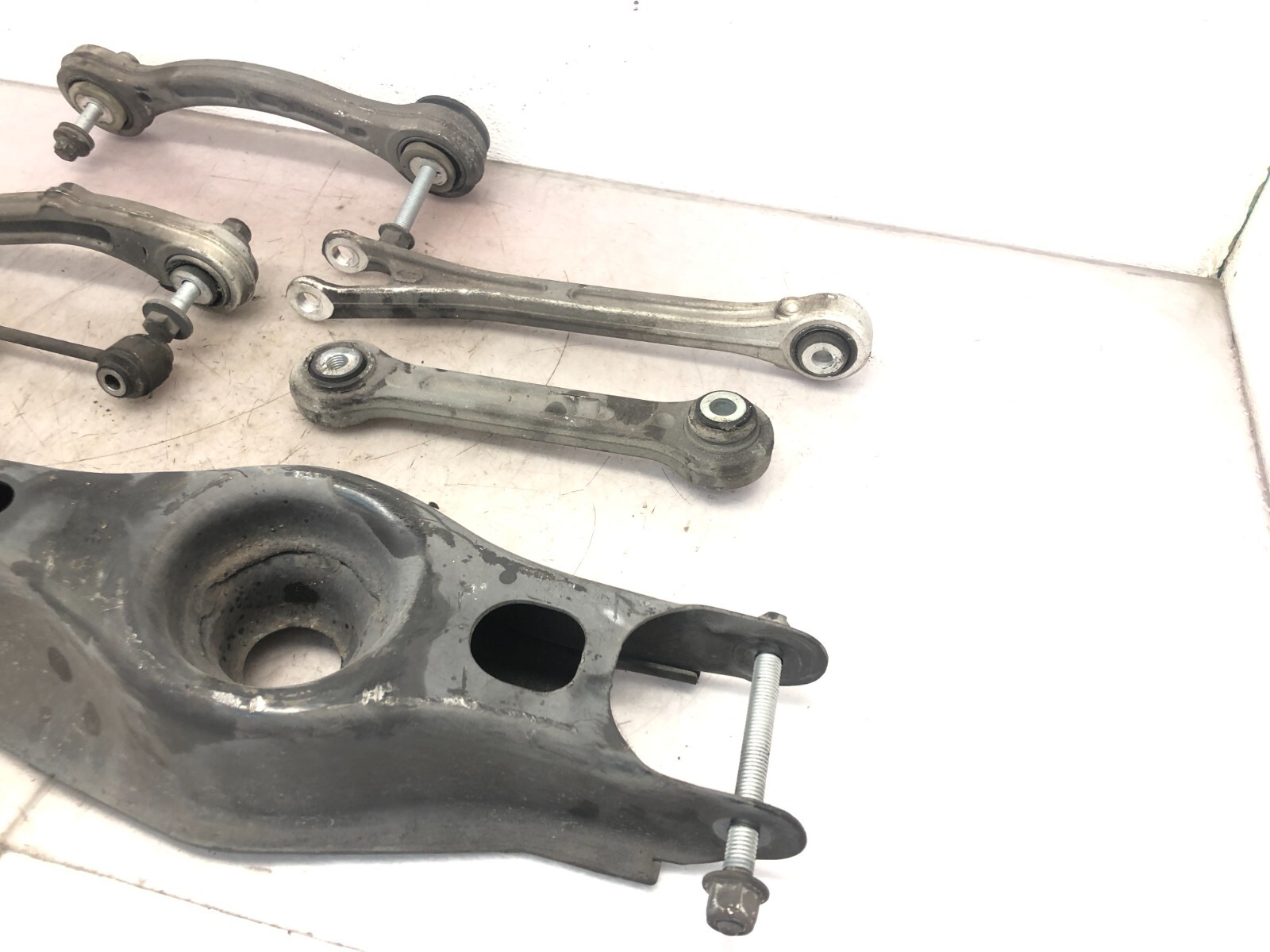 2014-2020 MASERATI QUATTROPORTE AWD RIGHT PASS REAR CONTROL ARM SET OEM