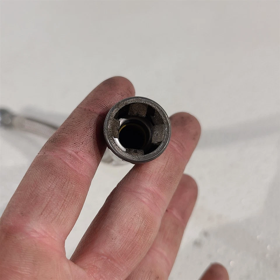 99-04 Corvette C5 Fuente de Combustible Cromo Trenzado Fabricante de Equipo Original Aa7295 Foto 4 de 4