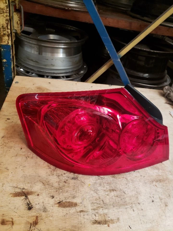 Luz trasera del conductor sedán de 4 puertas para 11-12 Infiniti G25 226287 Foto 4 de 4