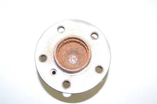 BMW F45 225i Radnabe mit Lager Wheel hub with bearing 6858086 6859547 6887548