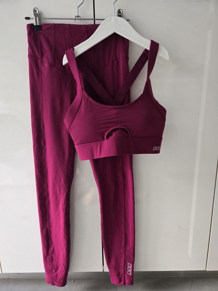 Preowned LORNA JANE SET Burgundy Plum Colour Leggings and Sports Bra XS