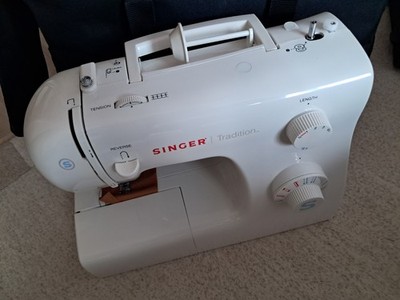 Nähmaschine Singer Tradition 2259 mit Tasche