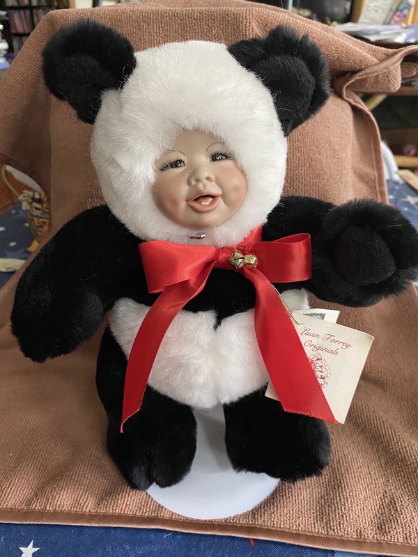 Luan Torrey originals ‘Sunshine Panda’