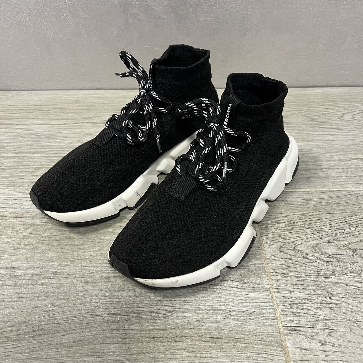 Balenciaga Women's Speed Lace Up Sneaker EU 39/ US 6 used No box