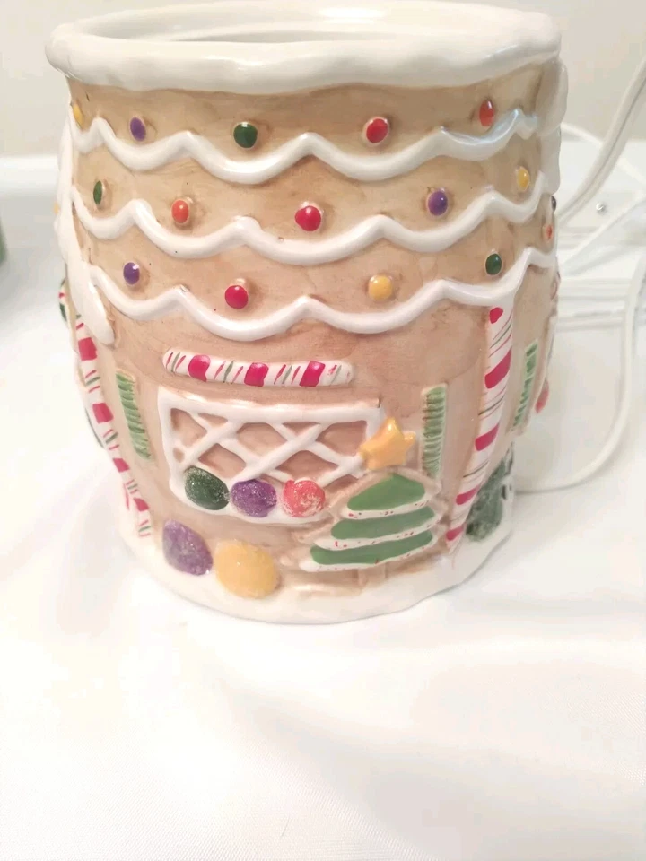 Yankee Candle Tart Burner Corona de árbol de caramelo con temática navideña Retirado Foto 3 de 4