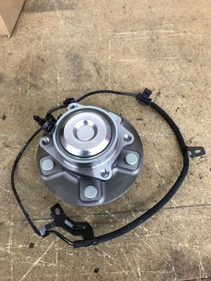 NEW OEM Dodge Journey Passenger side rear wheel bearing 68184742ac CLEARANCE - Bild 1 von 4