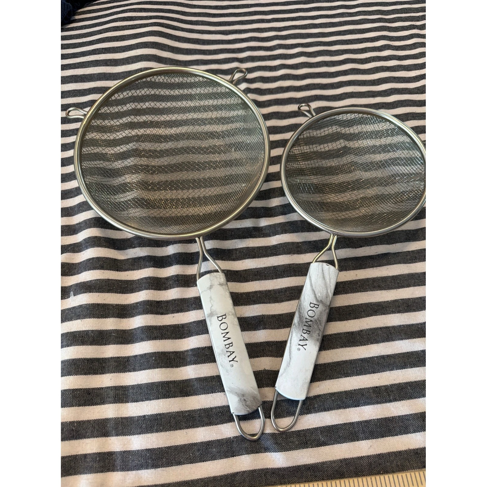 Bombay Stainless Steel Fine Mesh Strainer Set 2pc Marble Print Handles Silver