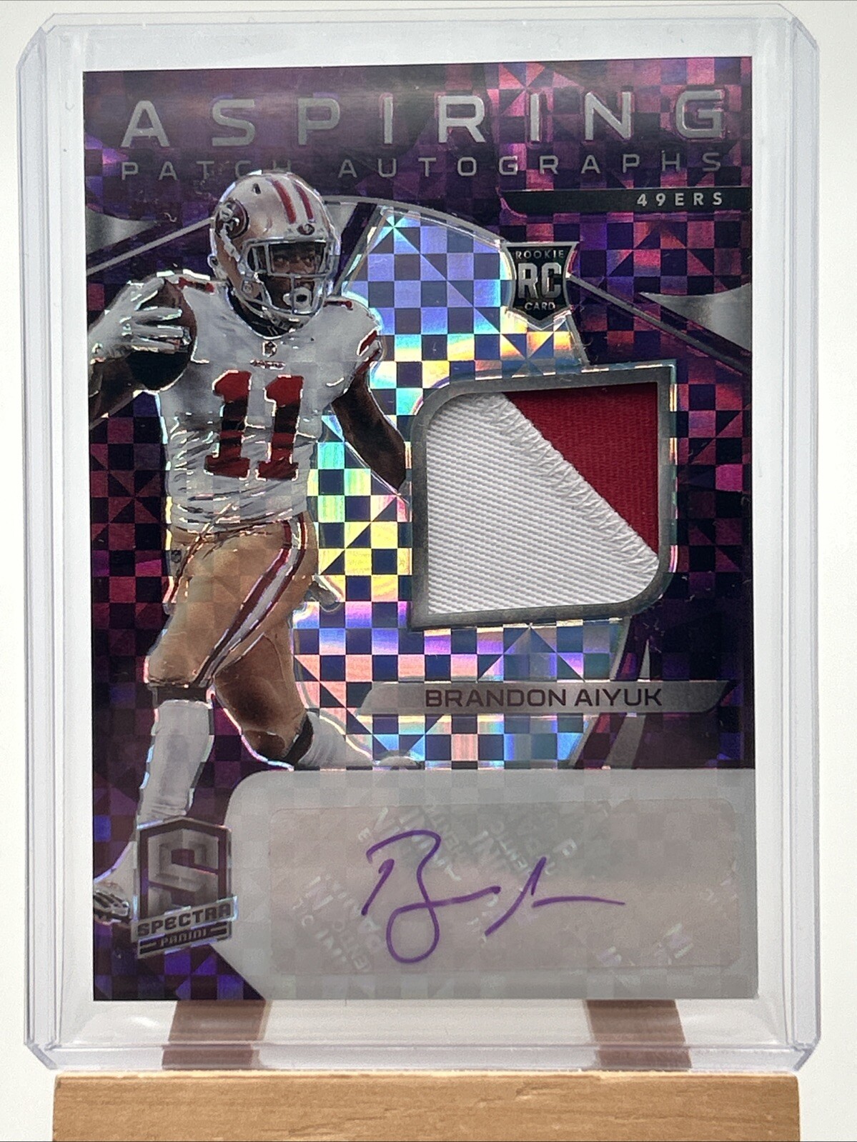 2020 Panini Spectra - Aspiring Patch Autographs Neon Purple   Brandon Aiyuk /35