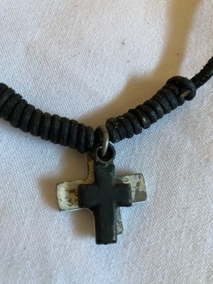 BKE Buckle Metal Cross with leather 